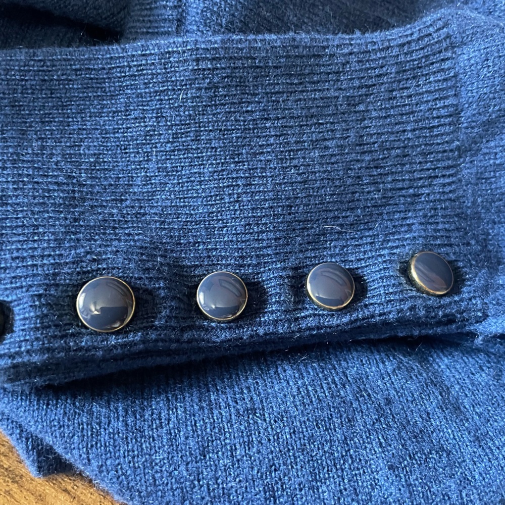 J McLaughlin cashmere sweater - Picture 3 of 5